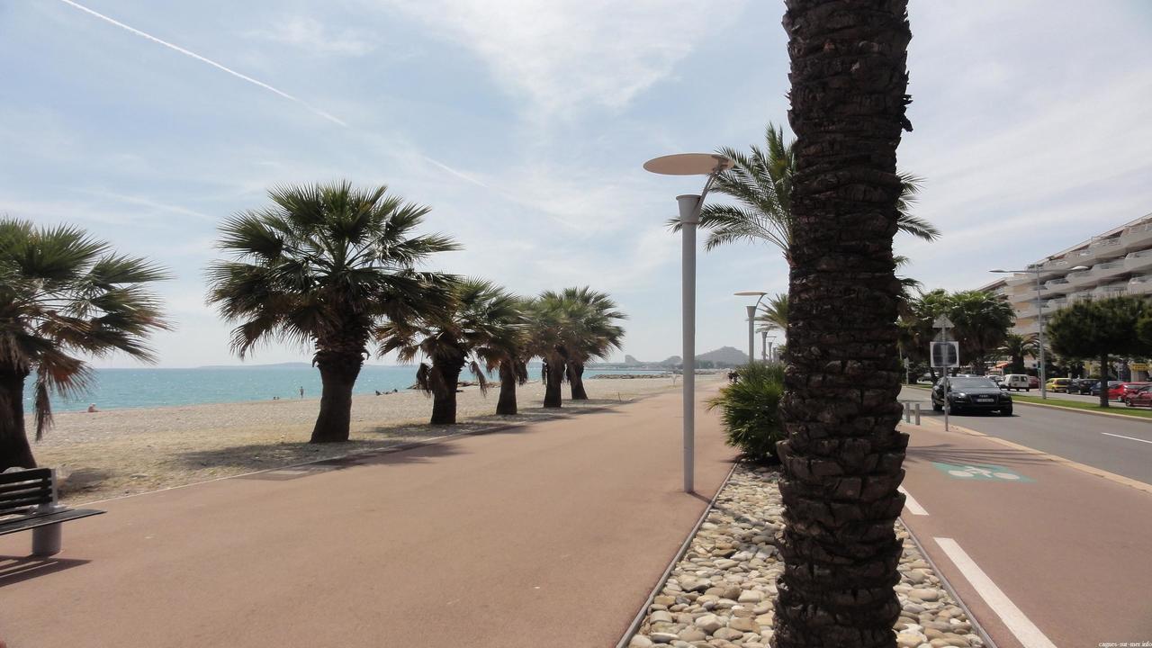 Caffe Riviera Aparthotel Cagnes-sur-Mer Bagian luar foto