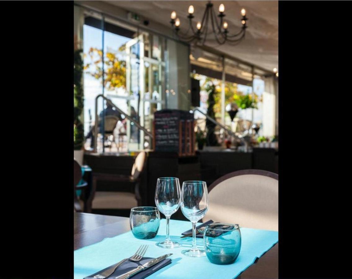 Caffe Riviera Aparthotel Cagnes-sur-Mer Bagian luar foto